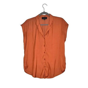 Premise SIze M Color Burnt orange. Button Down